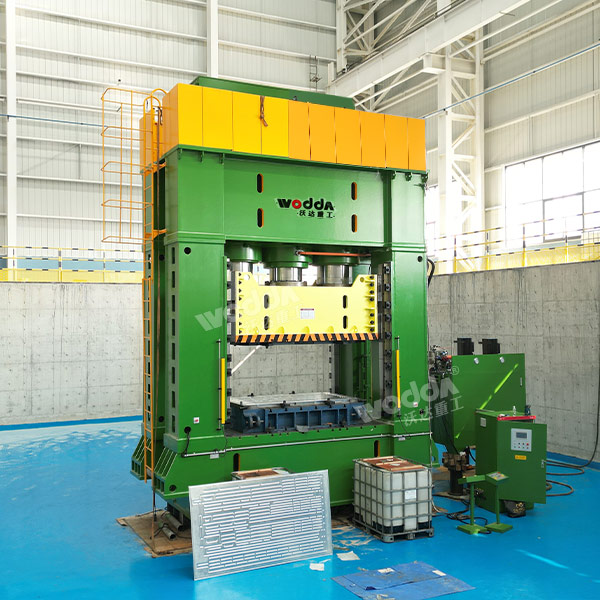 3000噸汽車電池液冷板液壓機(jī)